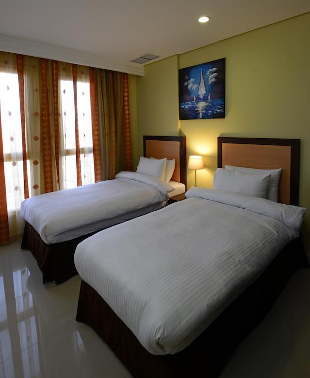The Venue Resident (Adults Only) Apart otel Kuveyt Oda fotoğraf